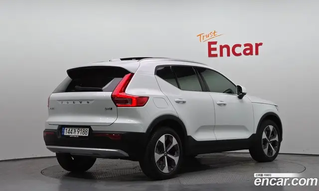 Volvo XC40 2022 2.0 автомат (гидро), миниатюра 2 Volvo XC40 2022 2.0 автомат (гидро), миниатюра 2