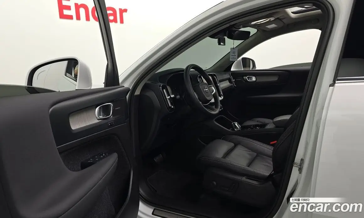 Volvo XC40 2022 2.0 автомат (гидро), фото 13 Volvo XC40 2022 2.0 автомат (гидро), фото 13