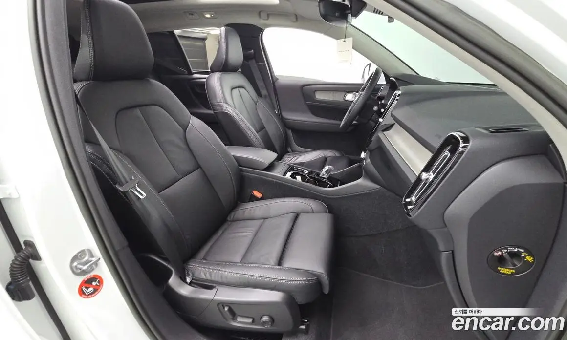 Volvo XC40 2022 2.0 автомат (гидро), фото 17 Volvo XC40 2022 2.0 автомат (гидро), фото 17