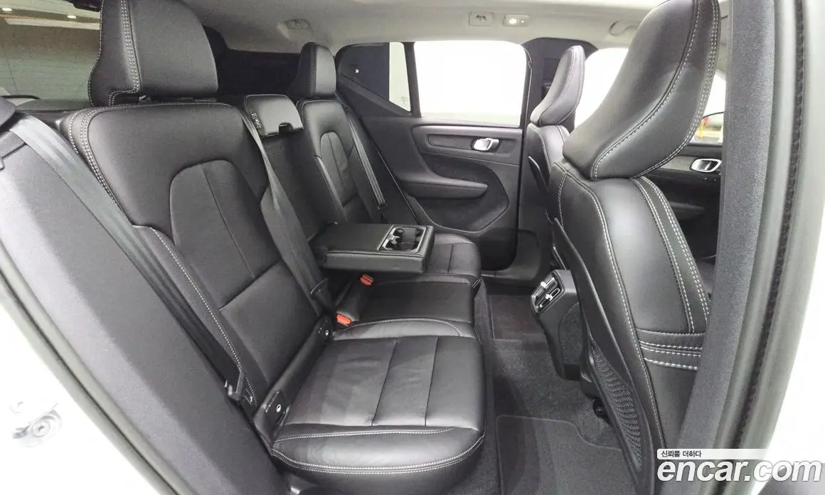 Volvo XC40 2022 2.0 автомат (гидро), фото 18 Volvo XC40 2022 2.0 автомат (гидро), фото 18