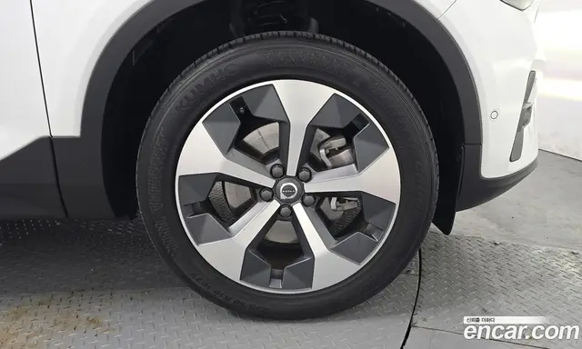 Volvo XC40 2022 2.0 автомат (гидро), миниатюра 7 Volvo XC40 2022 2.0 автомат (гидро), миниатюра 7
