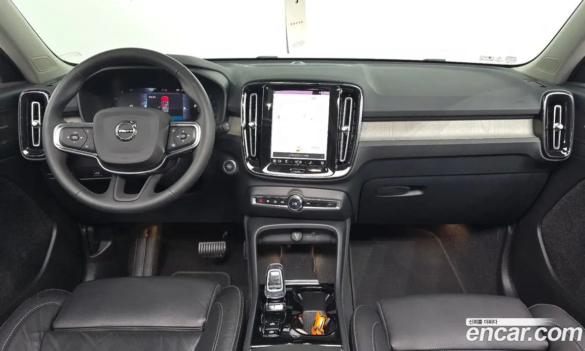 Volvo XC40 2022 2.0 автомат (гидро), фото 10 Volvo XC40 2022 2.0 автомат (гидро), фото 10