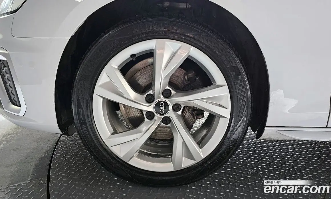 Audi A4 2021 2.0 автомат (гидро), фото 5 Audi A4 2021 2.0 автомат (гидро), фото 5