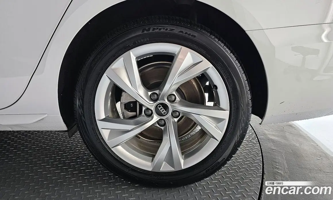 Audi A4 2021 2.0 автомат (гидро), фото 7 Audi A4 2021 2.0 автомат (гидро), фото 7