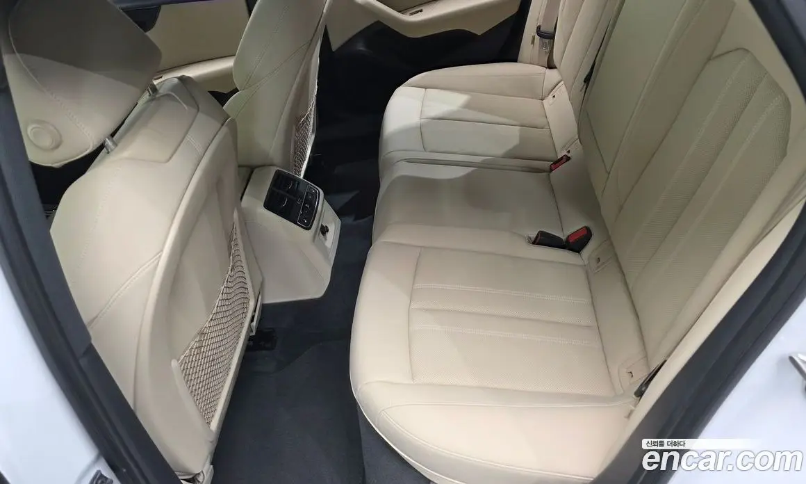Audi A4 2021 2.0 автомат (гидро), фото 16