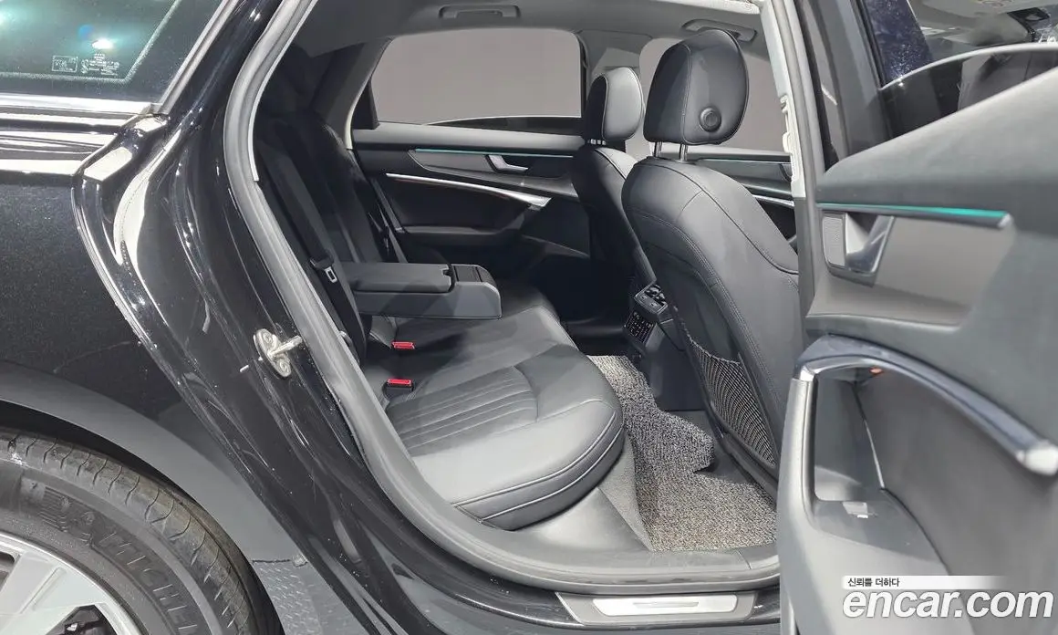 Audi A6 2021 2.0 автомат (гидро), фото 17