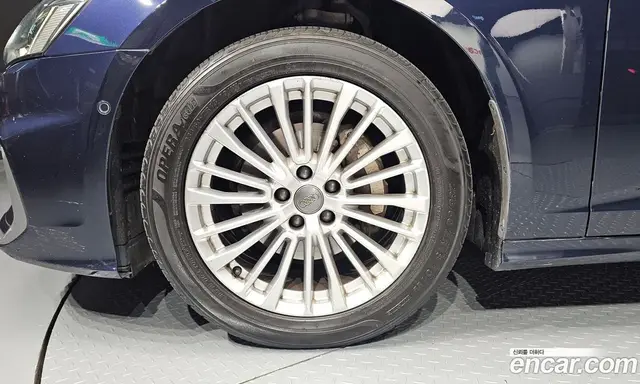 Audi A6 2021 2.0 автомат (гидро), миниатюра 5