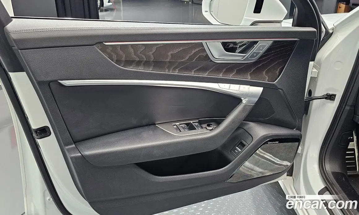 Audi A6 2021 2.0 автомат (гидро), фото 13