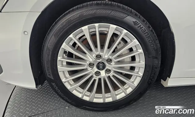Audi A6 2021 2.0 автомат (гидро), миниатюра 4