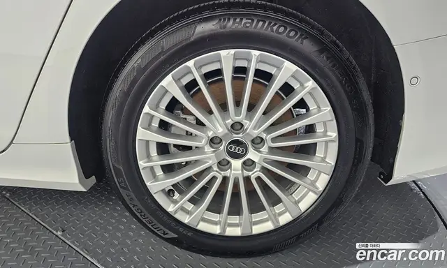 Audi A6 2021 2.0 автомат (гидро), миниатюра 6