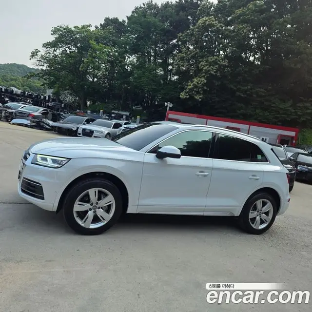 Audi Q5 2020 2.0 автомат (гидро), миниатюра 3