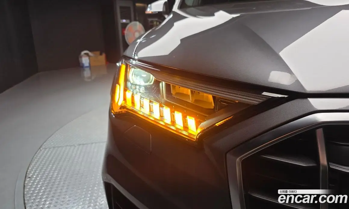 Audi Q7 2020 3.0 автомат (гидро), фото 8