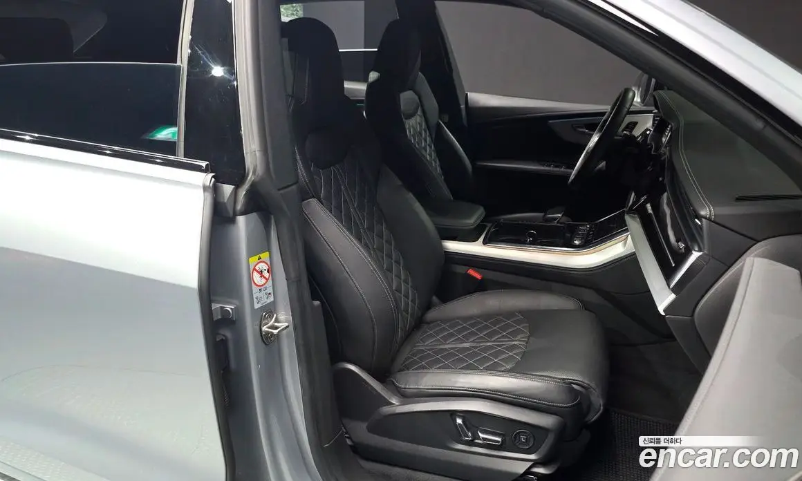 Audi Q8 2022 3.0 автомат (гидро), фото 16