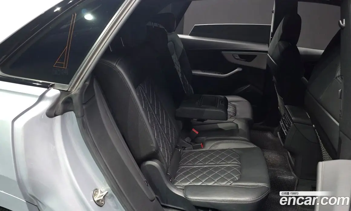 Audi Q8 2022 3.0 автомат (гидро), фото 18