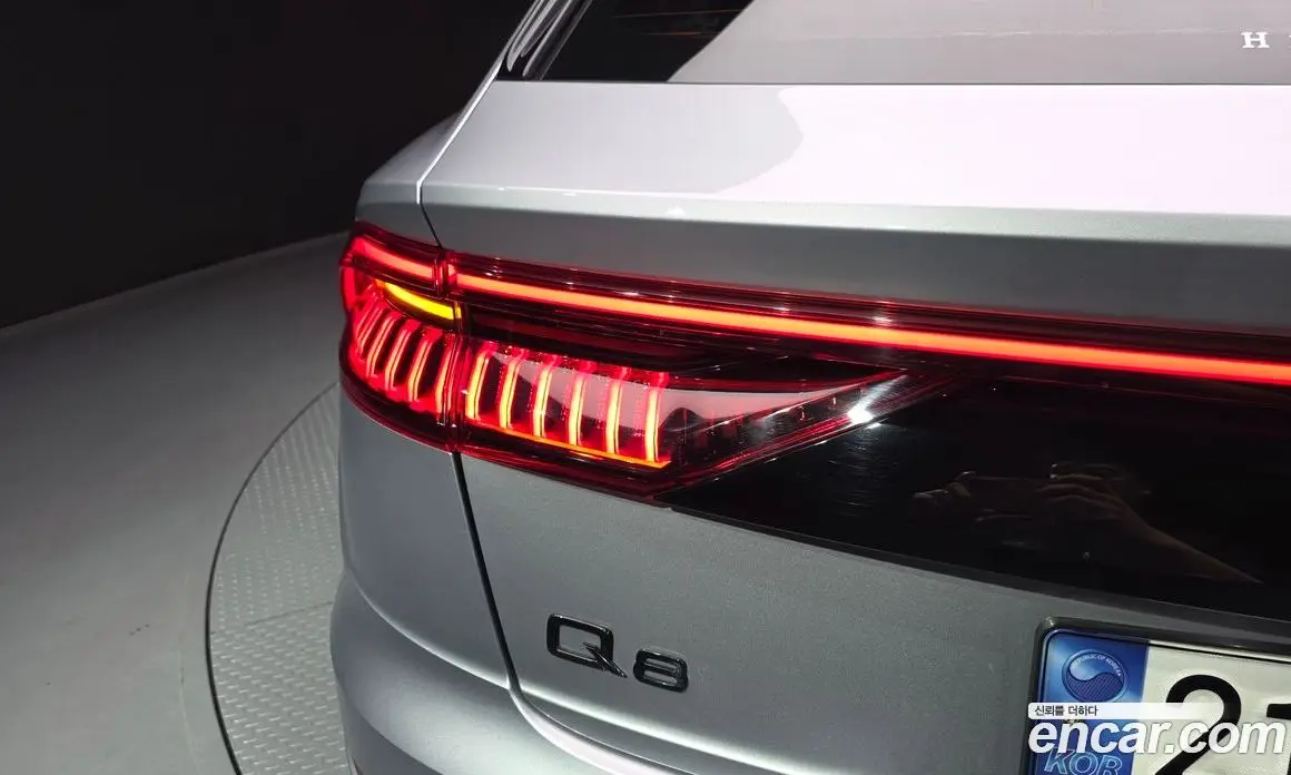 Audi Q8 2022 3.0 автомат (гидро), фото 9