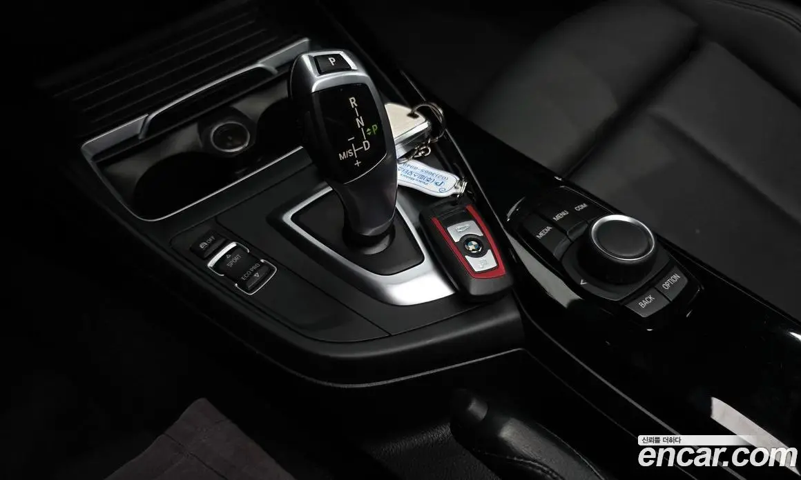 BMW 1 серия 2019 2.0 автомат (гидро), фото 12