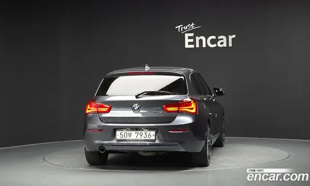 BMW 1 серия 2019 2.0 автомат (гидро), миниатюра 4