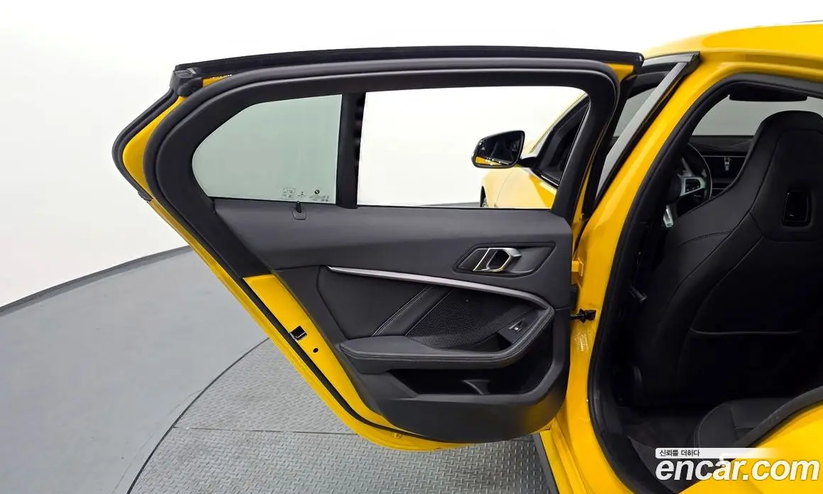 BMW 1 серия 2022 2.0 автомат (гидро), фото 15