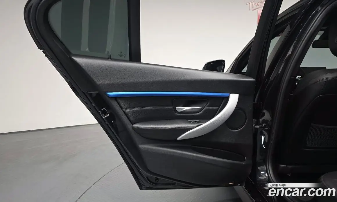 BMW 3 серия 2017 2.0 автомат (гидро), фото 14 BMW 3 серия 2017 2.0 автомат (гидро), фото 14