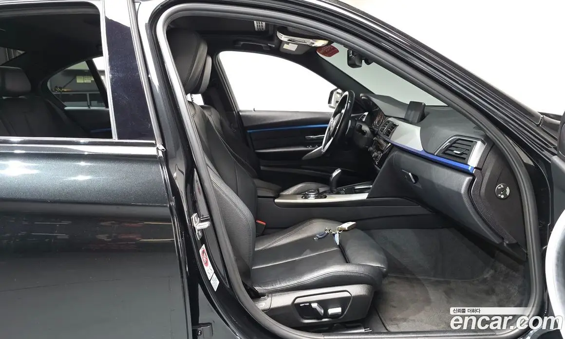 BMW 3 серия 2017 2.0 автомат (гидро), фото 15 BMW 3 серия 2017 2.0 автомат (гидро), фото 15