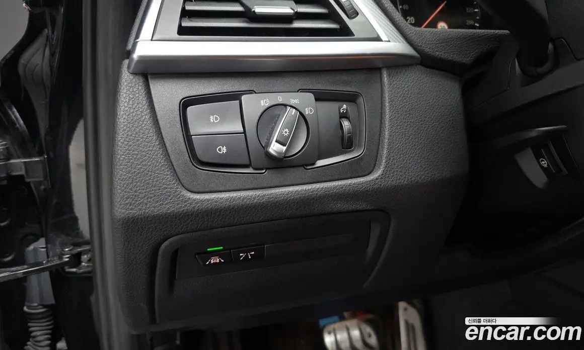 BMW 3 серия 2018 2.0 автомат (гидро), фото 19