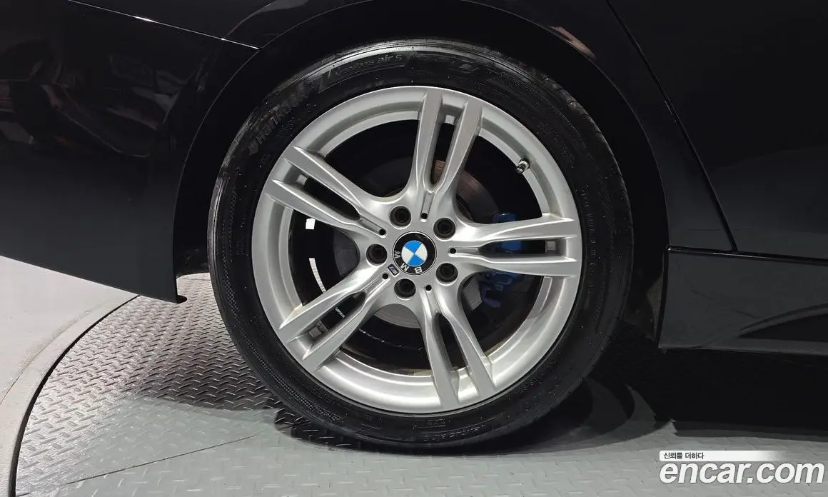 BMW 3 серия 2018 2.0 автомат (гидро), фото 5