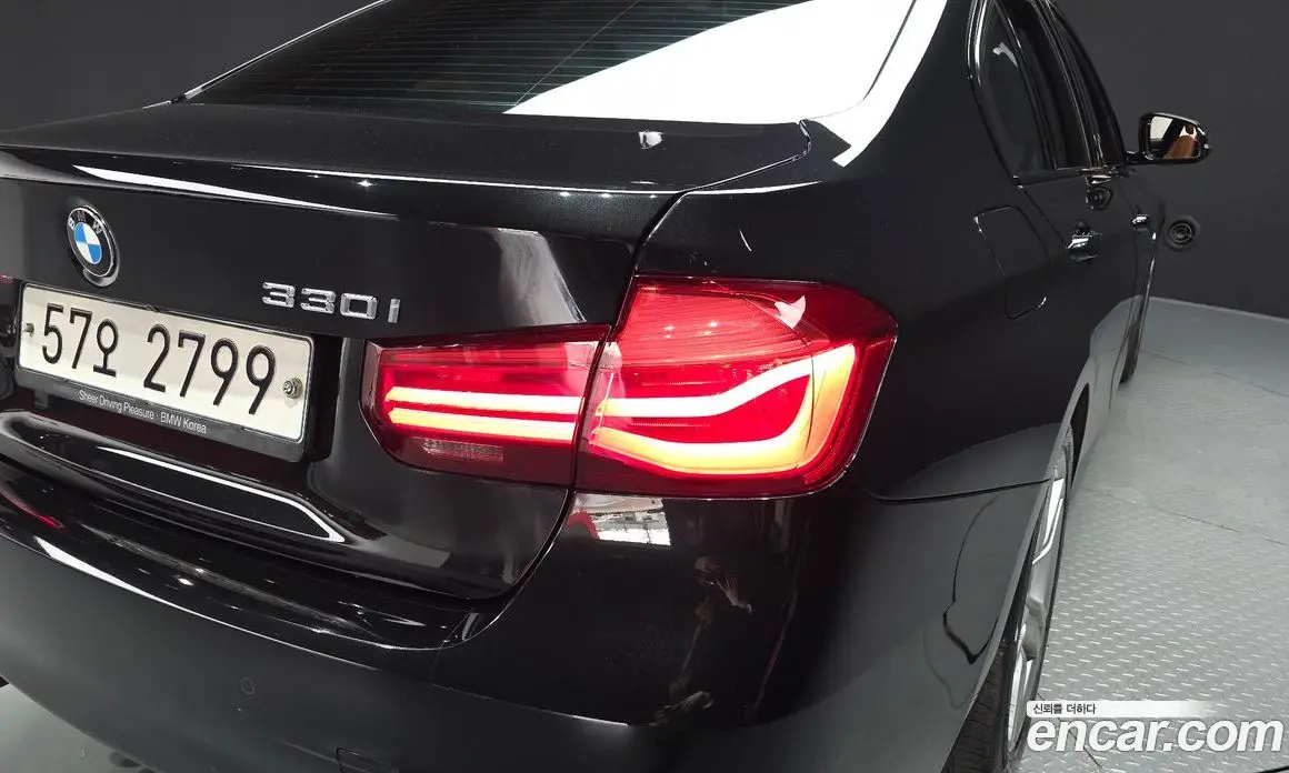 BMW 3 серия 2018 2.0 автомат (гидро), фото 9