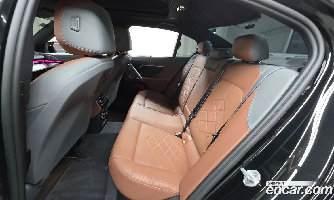 BMW 5 серия 2025 2.0 автомат (гидро), фото 18
