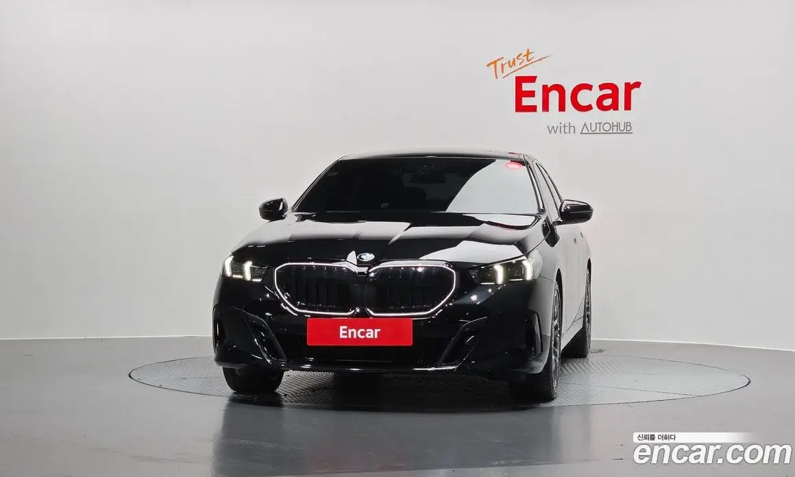 BMW 5 серия 2025 2.0 автомат (гидро), фото 3