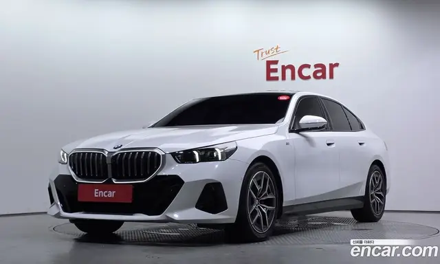 BMW 5 серия, 2025, 7 797 км