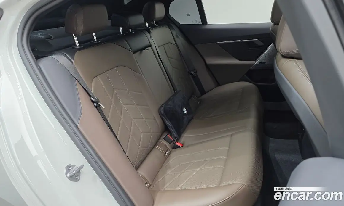 BMW 5 серия 2025 2.0 автомат (гидро), фото 17 BMW 5 серия 2025 2.0 автомат (гидро), фото 17