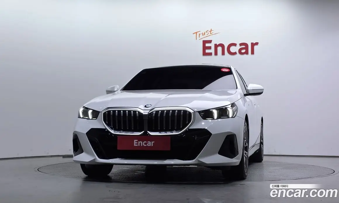 BMW 5 серия 2025 2.0 автомат (гидро), фото 3 BMW 5 серия 2025 2.0 автомат (гидро), фото 3