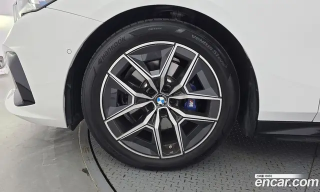 BMW 5 серия 2025 2.0 автомат (гидро), миниатюра 5 BMW 5 серия 2025 2.0 автомат (гидро), миниатюра 5
