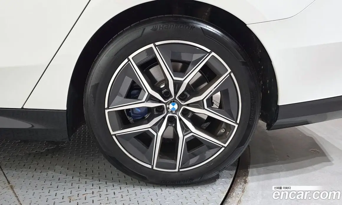 BMW 5 серия 2025 2.0 автомат (гидро), фото 7 BMW 5 серия 2025 2.0 автомат (гидро), фото 7