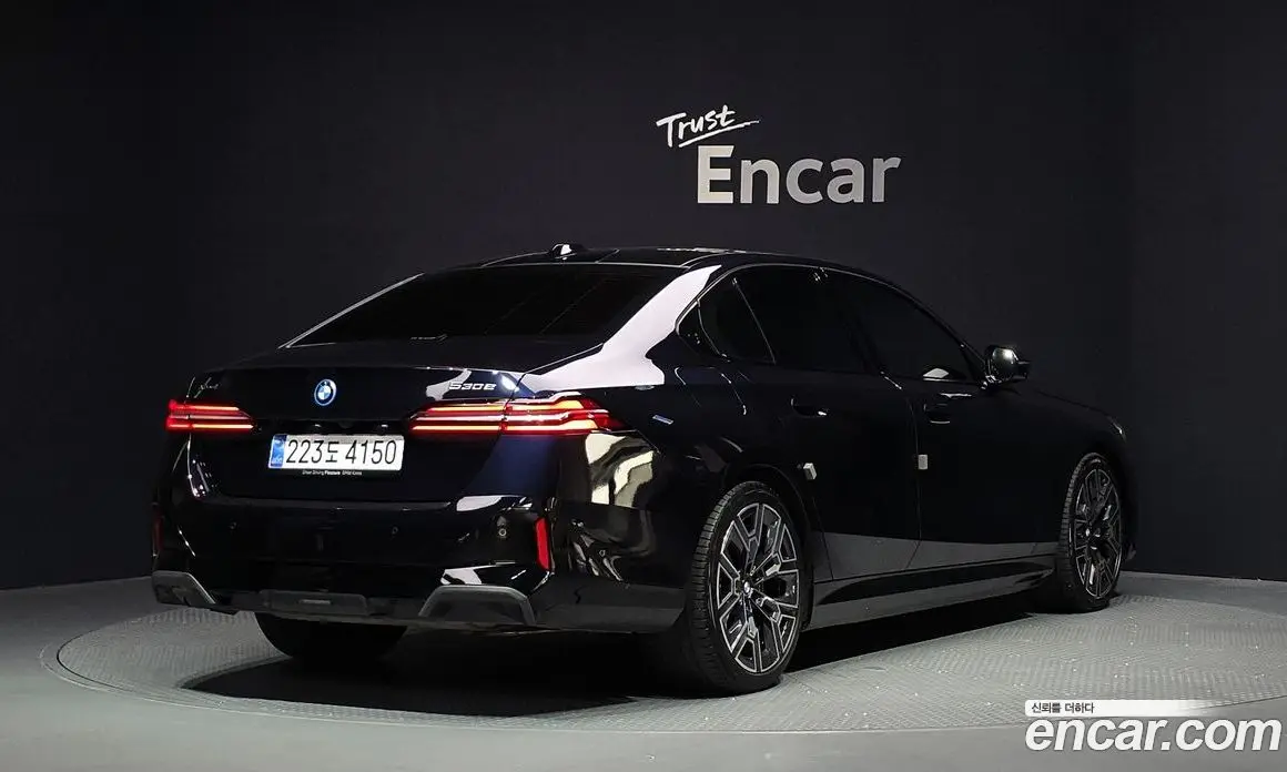 BMW 5 серия 2025 2.0 автомат (гидро), фото 2 BMW 5 серия 2025 2.0 автомат (гидро), фото 2