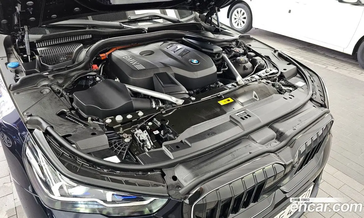 BMW 5 серия 2025 2.0 автомат (гидро), фото 6 BMW 5 серия 2025 2.0 автомат (гидро), фото 6