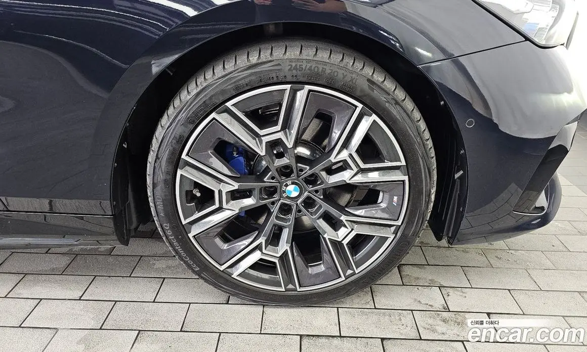 BMW 5 серия 2025 2.0 автомат (гидро), фото 7 BMW 5 серия 2025 2.0 автомат (гидро), фото 7