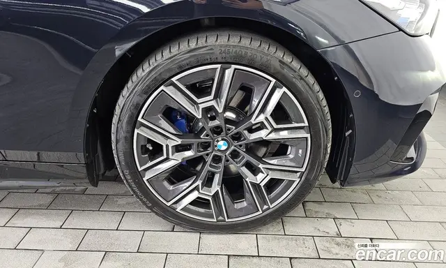 BMW 5 серия 2025 2.0 автомат (гидро), миниатюра 7 BMW 5 серия 2025 2.0 автомат (гидро), миниатюра 7