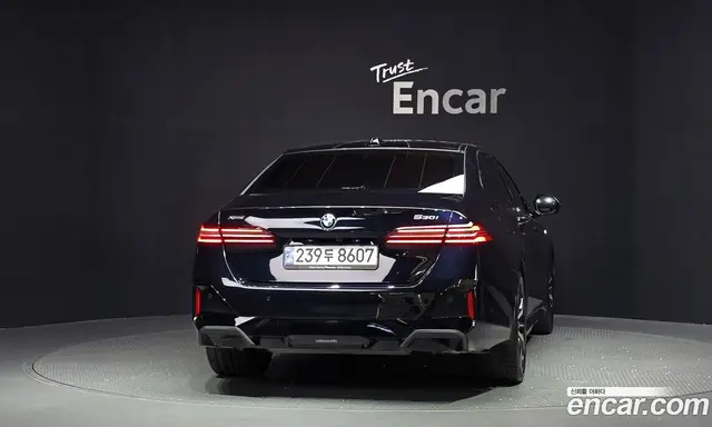 BMW 5 серия 2025 2.0 автомат (гидро), миниатюра 4 BMW 5 серия 2025 2.0 автомат (гидро), миниатюра 4