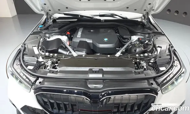 BMW 5 серия 2025 2.0 автомат (гидро), миниатюра 6