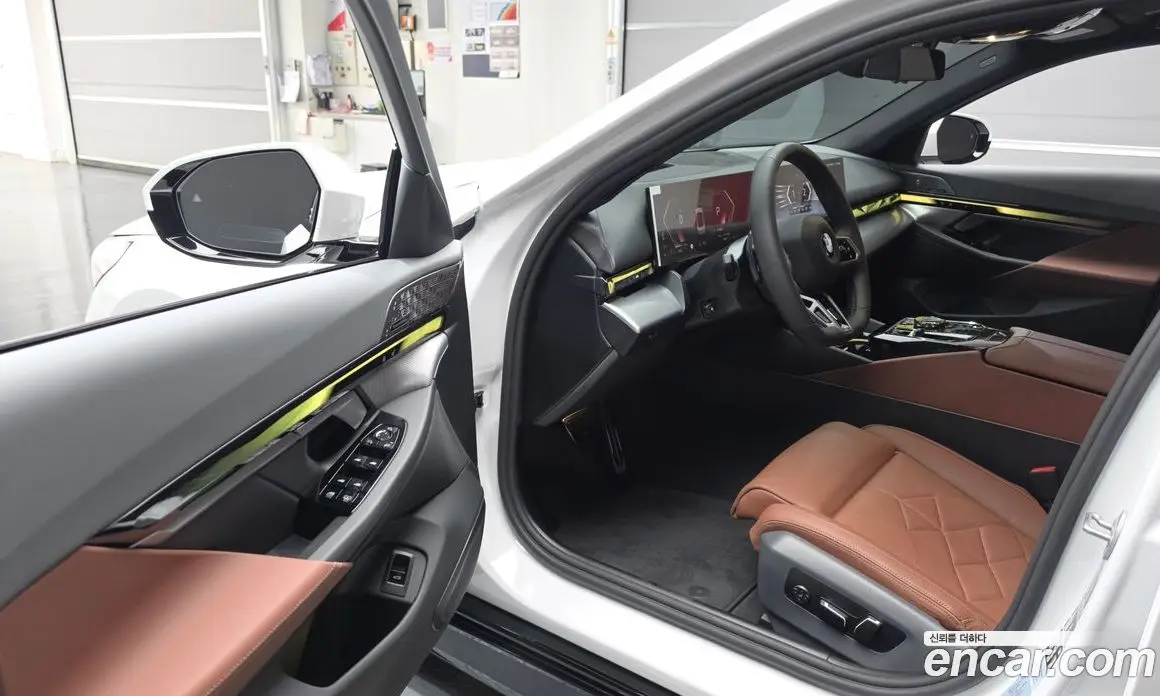BMW 5 серия 2025 2.0 автомат (гидро), фото 10