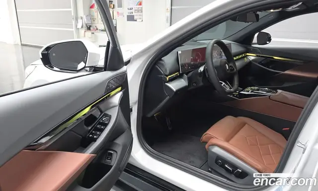BMW 5 серия 2025 2.0 автомат (гидро), миниатюра 10
