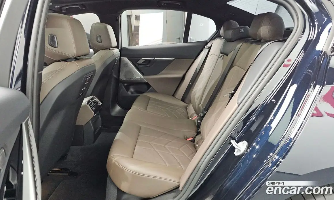 BMW 5 серия 2026 2.0 автомат (гидро), фото 16 BMW 5 серия 2026 2.0 автомат (гидро), фото 16