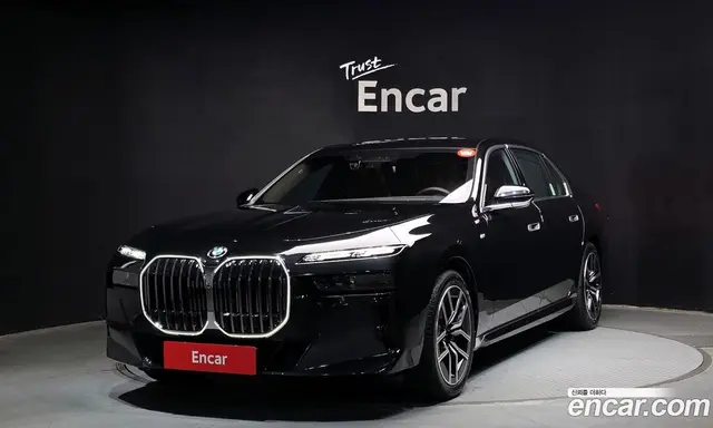 BMW 7 серия, 2025, 5 170 км