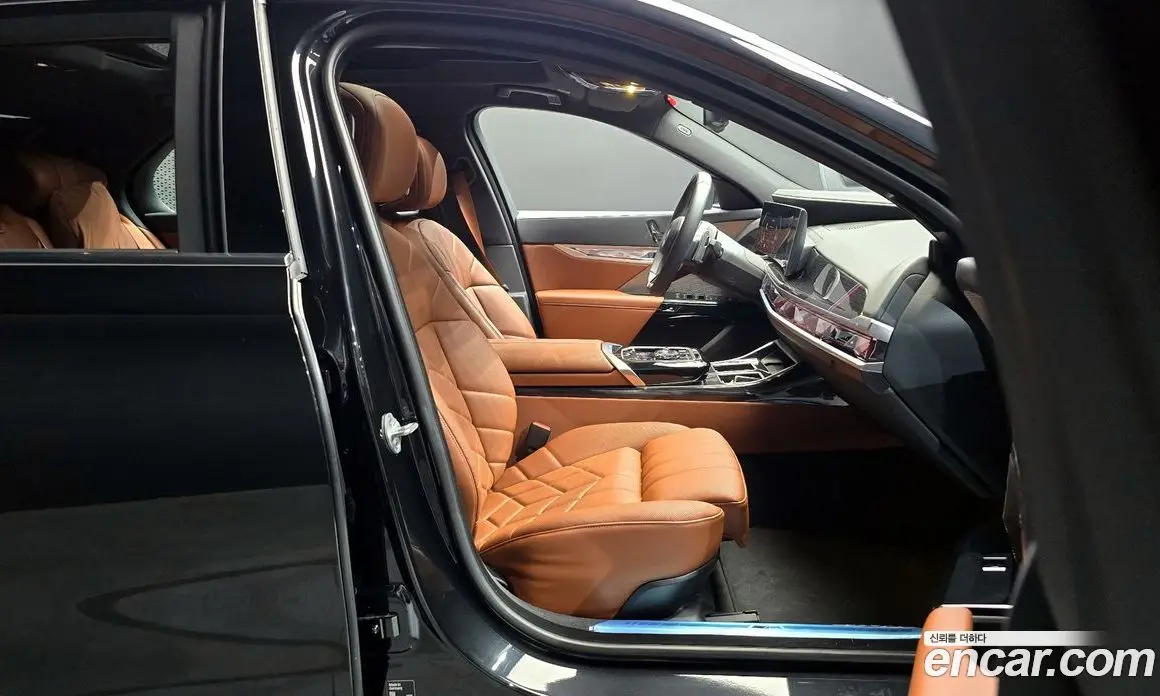 BMW 7 серия 2025 3.0 автомат (гидро), фото 16