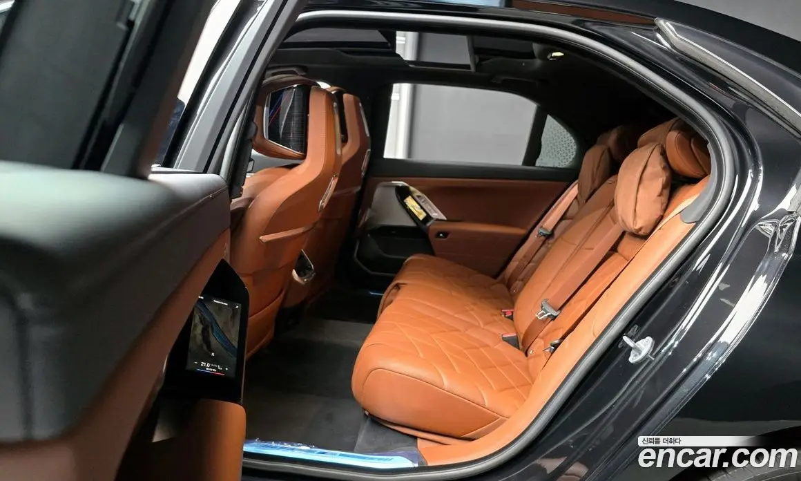 BMW 7 серия 2025 3.0 автомат (гидро), фото 18