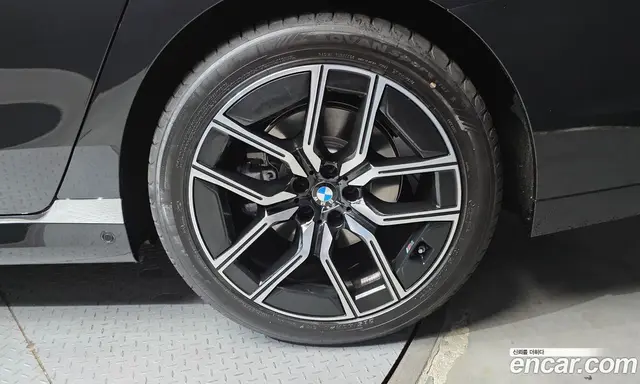 BMW 7 серия 2025 3.0 автомат (гидро), миниатюра 7