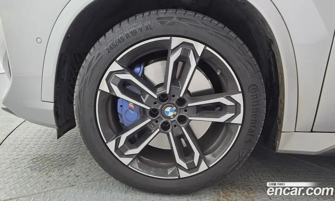 BMW X1 2024 2.0 автомат (гидро), фото 5