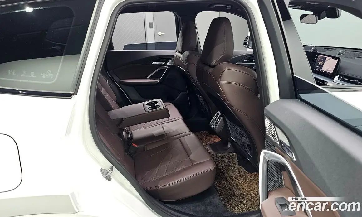 BMW X1 2024 2.0 автомат (гидро), фото 17