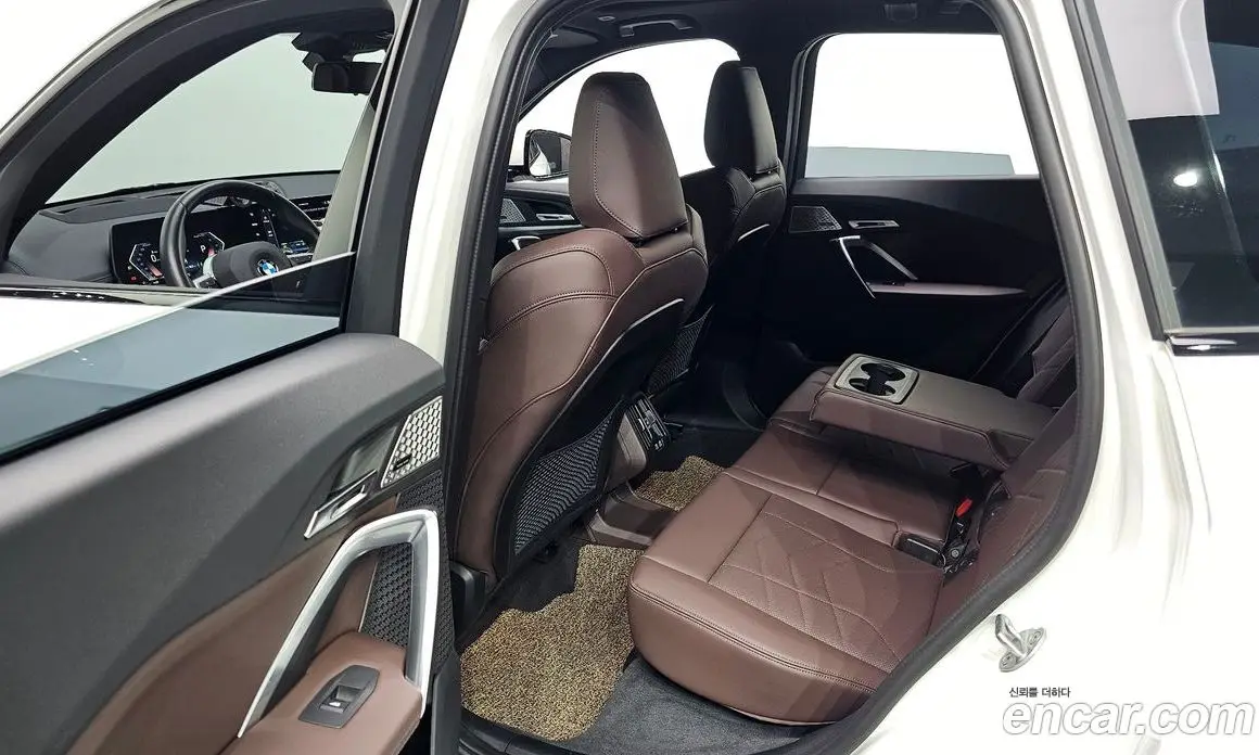 BMW X1 2024 2.0 автомат (гидро), фото 18